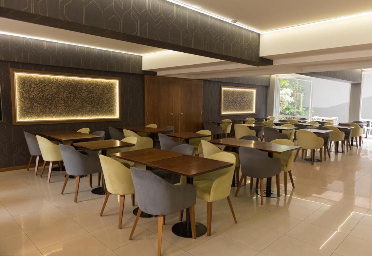 Urbana Class Hotel Mendoza Exterior photo